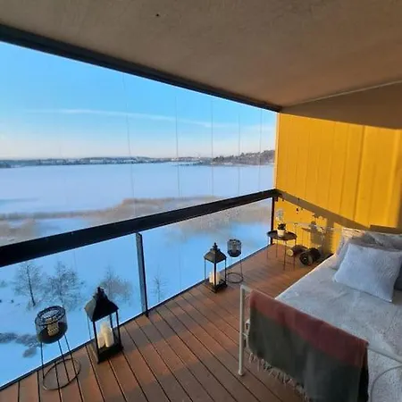 Moderni Maisemakaksio Asuntomessualueella * Jyvaskyla